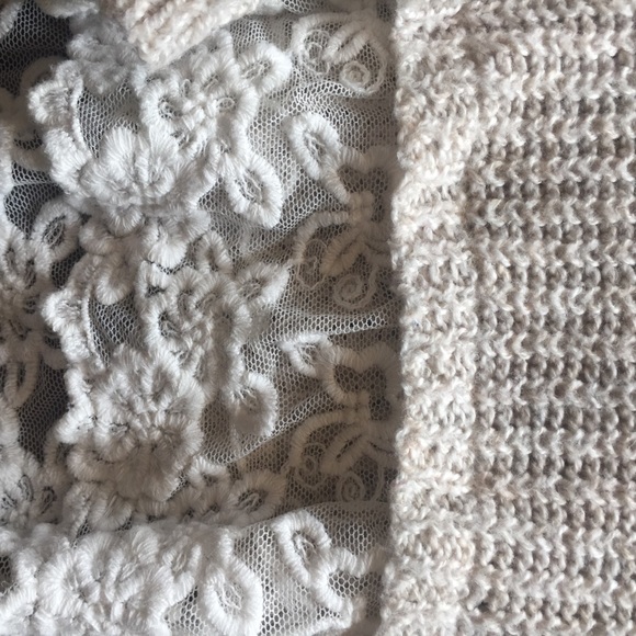 Abercrombie knit lace cropped sweater - Picture 7 of 7